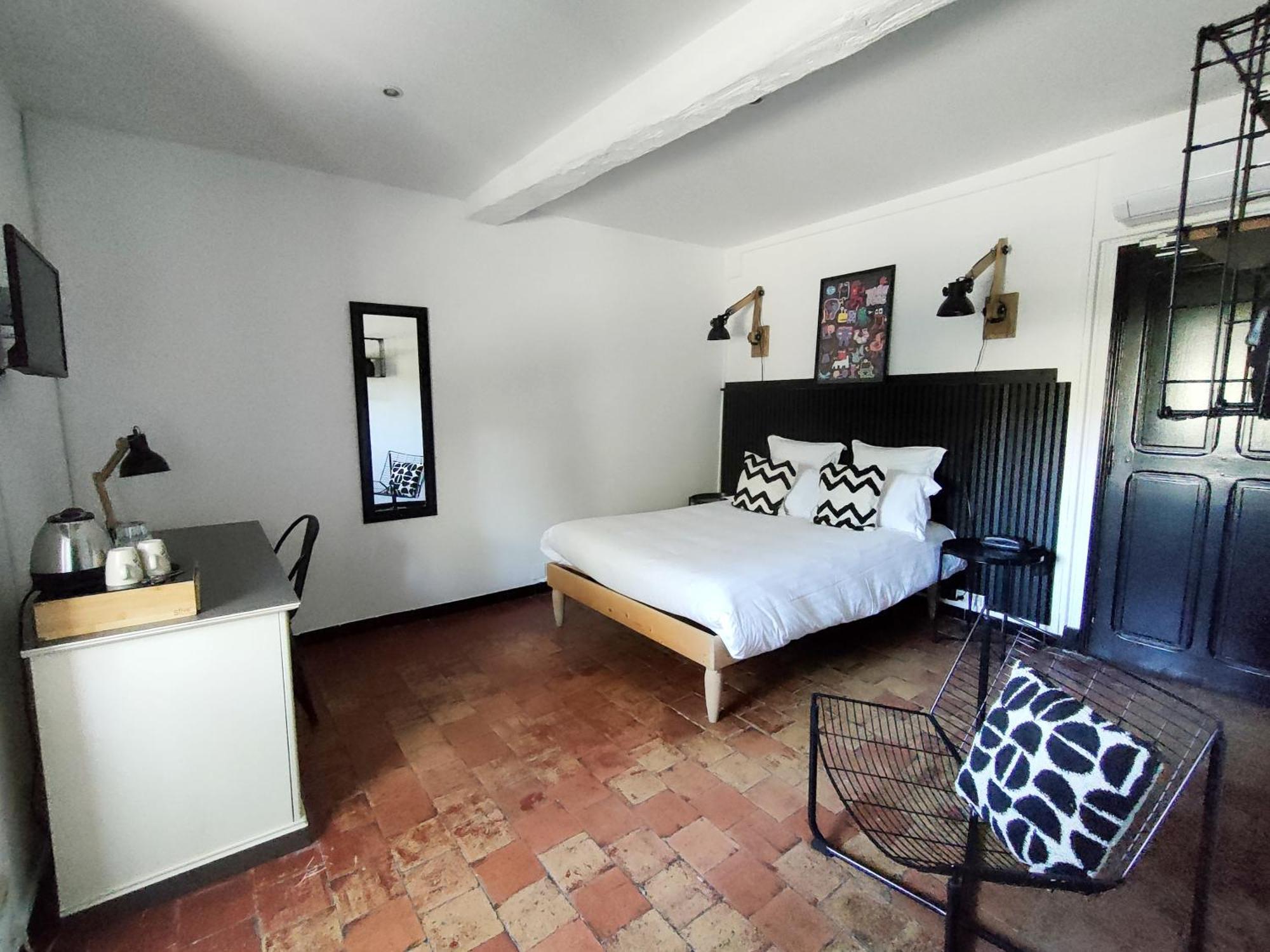 Hotel Restaurant L'Art Des Mets By Cote Jardin Conilhac-Corbières Екстериор снимка